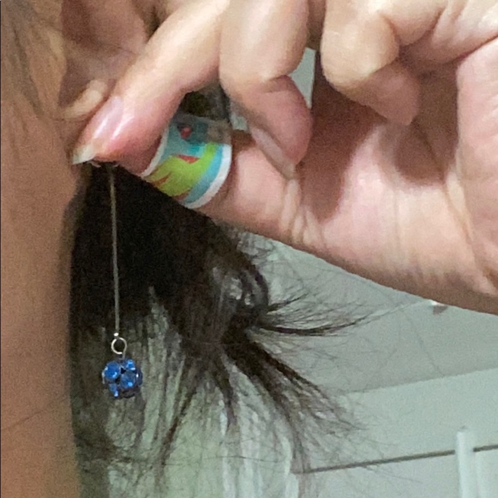 🖤Blue crystal💕 ball earrings - Picture 2 of 7